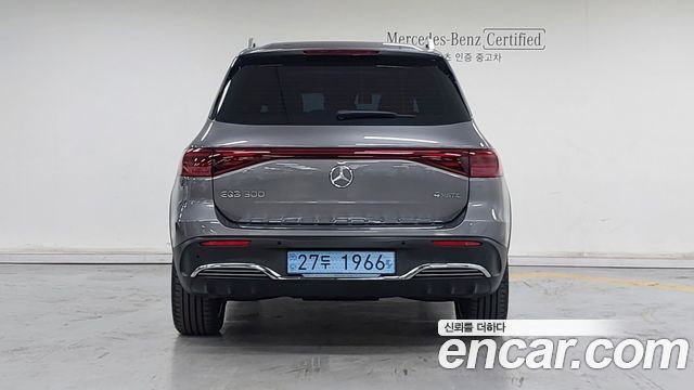 Mercedes-Benz EQB EQB300 4MATIC AMG Line — пробег 8 985 км — фото 4 из 5