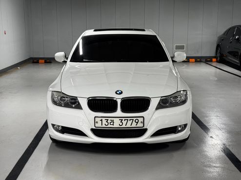 BMW 3-Series 320i Sedan — пробег 148 063 км — фото 3 из 5