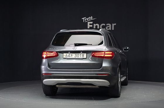 Mercedes-Benz GLC-Class GLC350e 4MATIC Premium — пробег 72 555 км — фото 4 из 5