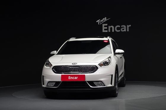 Kia Niro Prestige — пробег 189 733 км — фото 3 из 5