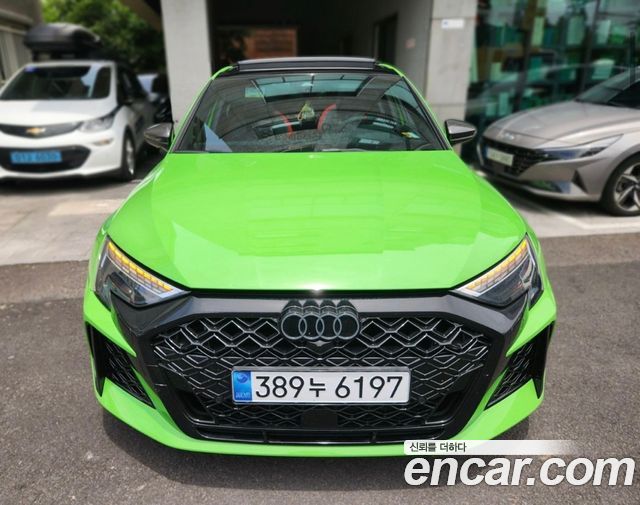 Audi RS3 2.5 TFSI Quattro Carbon Edition — пробег 10 500 км — фото 1 из 5