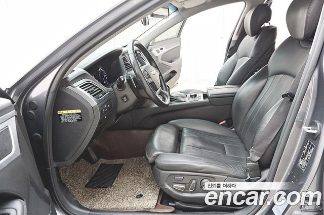 Hyundai Genesis из Кореи Encar