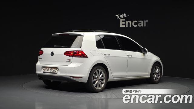 Volkswagen Golf 1.4 TSI Premium — пробег 124 403 км — фото 2 из 5