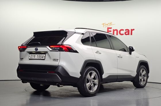 Toyota RAV4 2.5 4WD Hybrid — пробег 142 397 км — фото 2 из 5