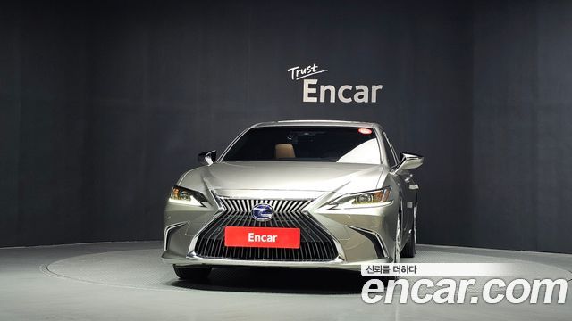 Lexus ES Luxury Plus — пробег 114 142 км — фото 3 из 5