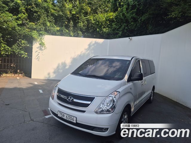 Hyundai Starex 11-Seater Wagon CVX Luxury — пробег 136 605 км — фото 1 из 5