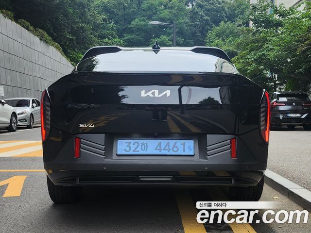Kia EV4 Long Range 2WD Air — пробег 689 км — фото 4 из 5