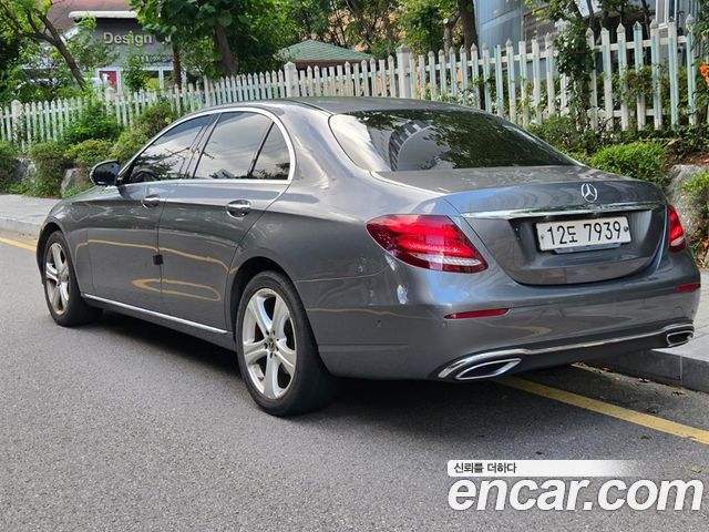 Mercedes-Benz E-Class из Кореи Encar