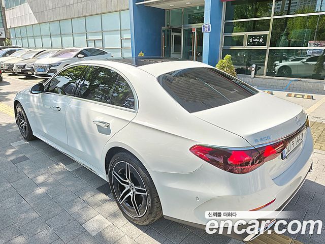 Mercedes-Benz E-Class E200 AMG Line — пробег 1 200 км — фото 4 из 5