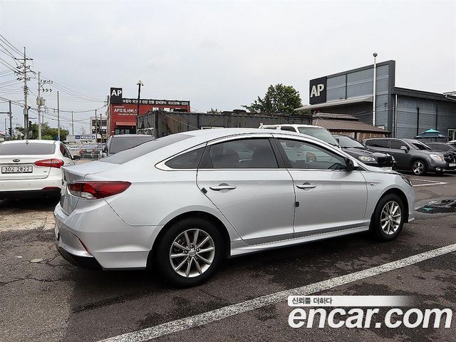 Hyundai Sonata LPI Style — пробег 184 714 км — фото 2 из 5