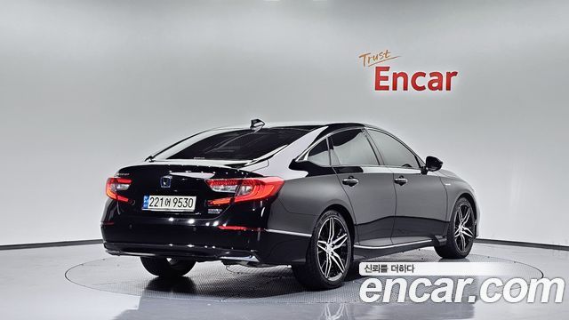 Honda Accord 2.0 Hybrid Touring — пробег 107 878 км — фото 2 из 5