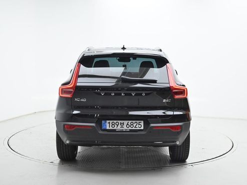 Volvo XC40 B4 Ultra Bright — пробег 271 км — фото 4 из 5