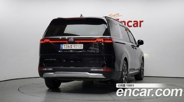Kia Carnival из Кореи Encar