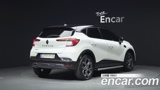 Renault (Samsung) Captur 1.3 TCe Edition Paris — пробег 30 815 км — фото 2 из 5