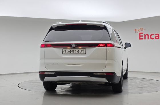 Kia Carnival Diesel 9-Seater Signature — пробег 69 482 км — фото 4 из 5