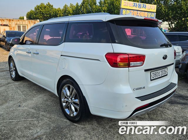 Kia Carnival из Кореи Encar