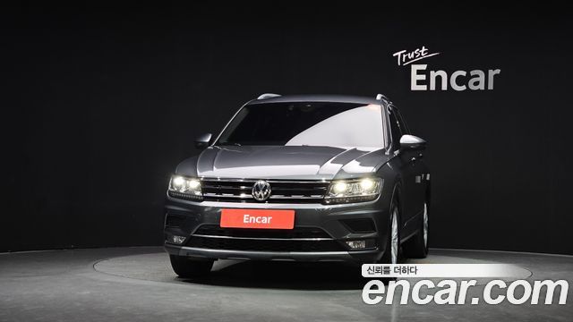 Volkswagen Tiguan 2.0 TDI Premium — пробег 81 403 км — фото 3 из 5