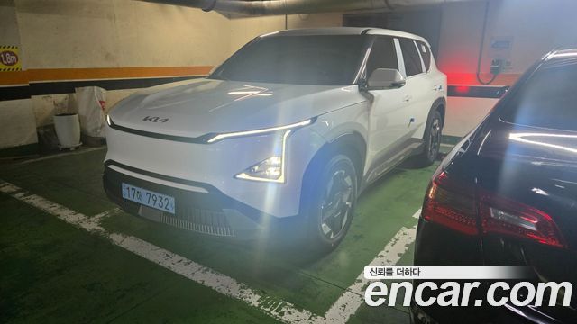 Kia EV5 Long Range 2WD AIr — пробег 750 км — фото 1 из 5