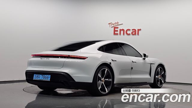 Porsche Taycan из Кореи Encar