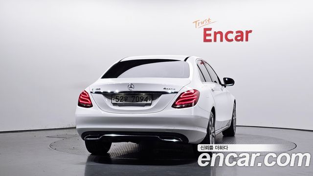 Mercedes-Benz C-Class из Кореи Encar