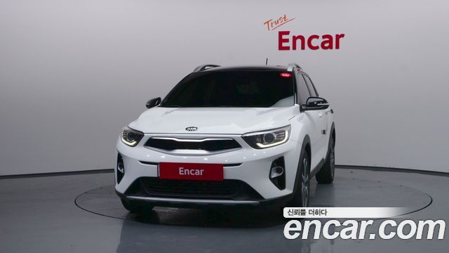 Kia Stonic из Кореи Encar