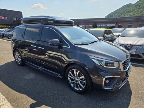 Kia Carnival 9-Seater Prstige — пробег 124 320 км — фото 1 из 5