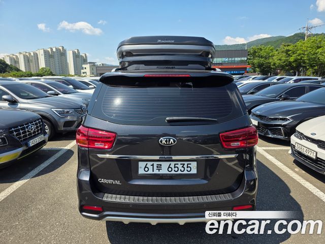 Kia Carnival из Кореи Encar