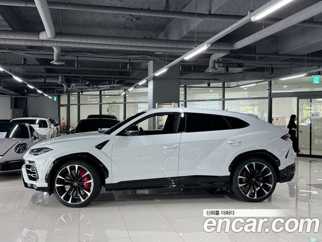 Lamborghini Urus 4.0 V8 — пробег 54 000 км — фото 2 из 5
