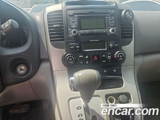 Kia Carnival Grand Carnival President — пробег 129 000 км — фото 2 из 5