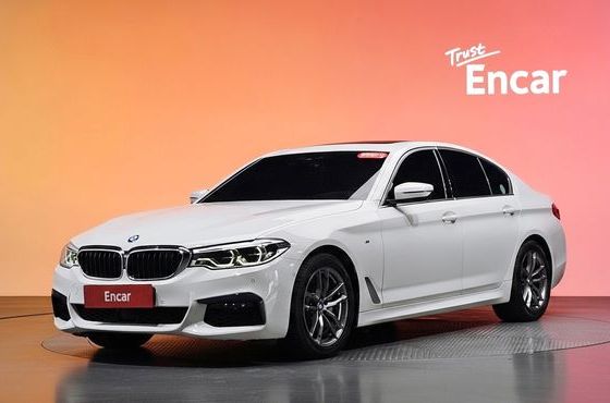 BMW 5-Series 520d M Sport Package Plus — пробег 98 805 км — фото 1 из 5
