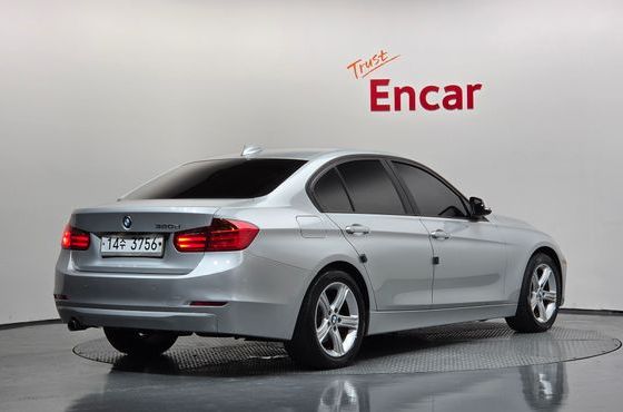 BMW 3-Series 320d — пробег 172 059 км — фото 2 из 5