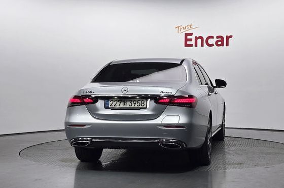 Mercedes-Benz E-Class E300e 4MATIC Exclusive — пробег 42 997 км — фото 4 из 5