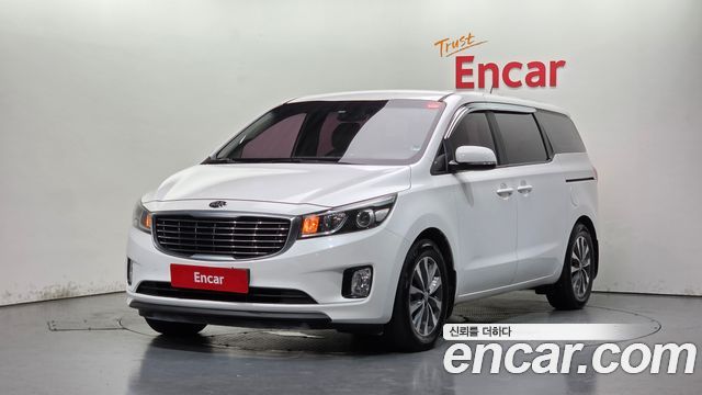 Kia Carnival 11-seater Deluxe — пробег 195 790 км — фото 1 из 5