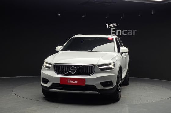 Volvo XC40 B4 Inscription — пробег 108 318 км — фото 3 из 5