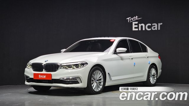 BMW 5-Series 530i xDrive Luxury Plus — пробег 48 760 км — фото 1 из 5