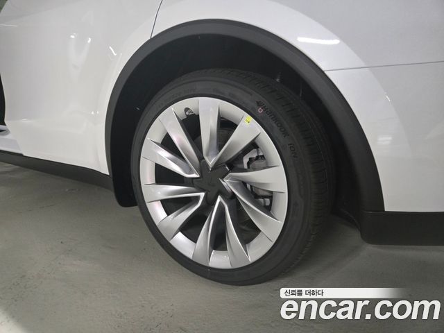 Tesla Model Y Long Range AWD — пробег 21 661 км — фото 5 из 5