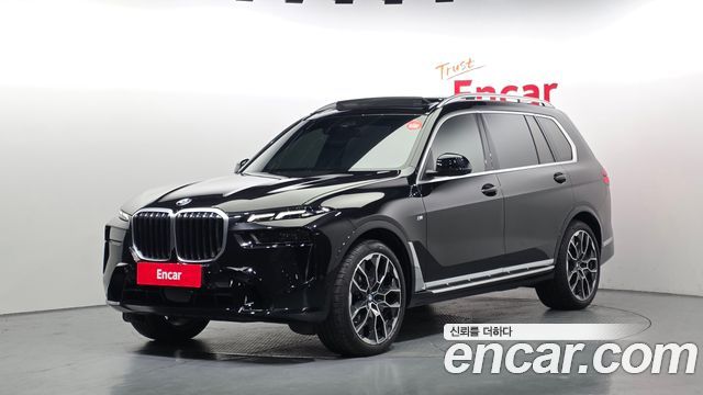 BMW X7 xDrive 40i M Sport 7STR — пробег 30 749 км — фото 1 из 5