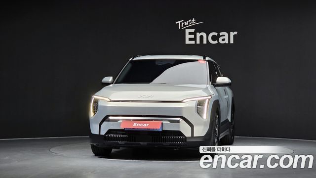 Kia EV3 Long Range 2WD Earth — пробег 18 428 км — фото 3 из 5