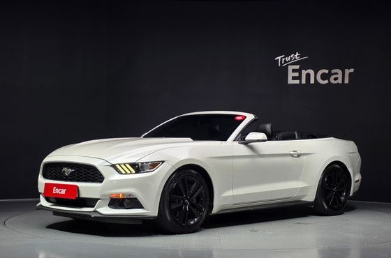Ford Mustang Convertible — пробег 130 718 км — фото 1 из 5