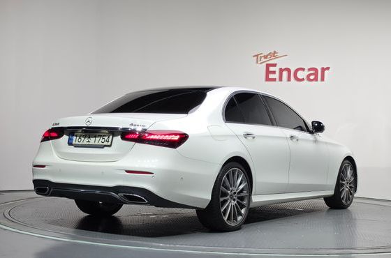 Mercedes-Benz E-Class E350 4MATIC AMG Line — пробег 118 477 км — фото 2 из 5