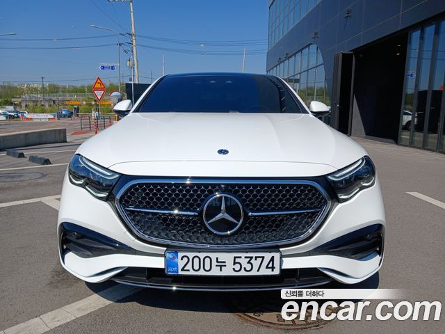 Mercedes-Benz E-Class E300 4MATIC AMG Line — пробег 1 865 км — фото 1 из 5