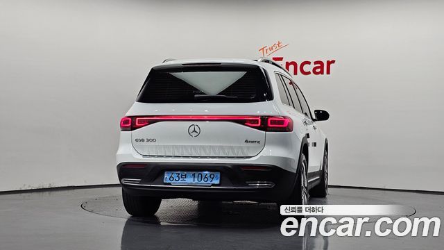 Mercedes-Benz EQB EQB300 4MATIC Electric Art — пробег 48 037 км — фото 4 из 5
