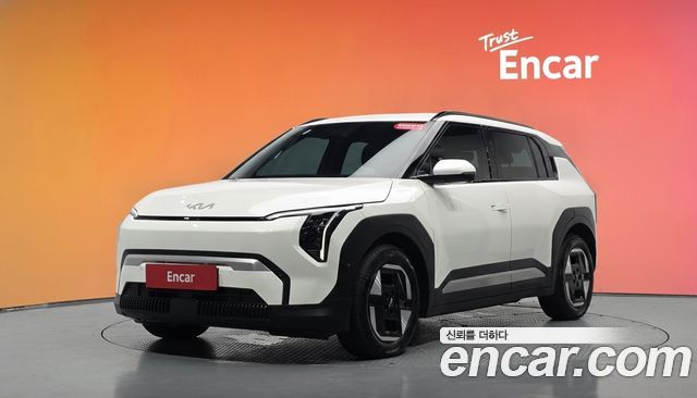 Kia EV3 Long Range 2WD AIr — пробег 6 590 км — фото 1 из 5