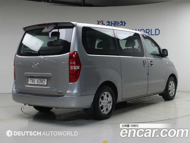Hyundai Starex 12-Seater Wagon CVX Premium — пробег 98 386 км — фото 2 из 5