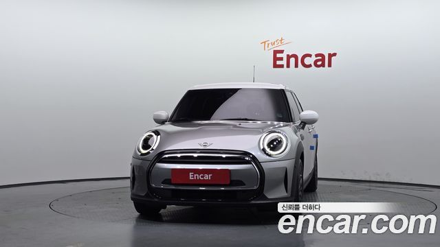 Mini Cooper 5Door Classic Third Generation — пробег 29 580 км — фото 3 из 5