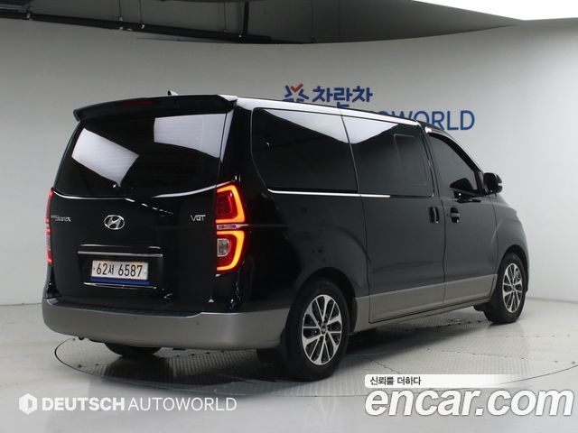 Hyundai Starex Urban 9-Seater Exclusive — пробег 120 722 км — фото 2 из 5