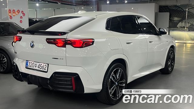 BMW X2 (F39) xDrive 20i M Sport — пробег 10 025 км — фото 2 из 5