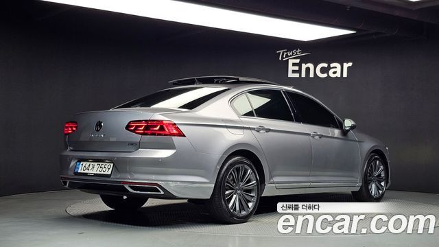 Volkswagen Passat 2.0 TDI 4Motion Prestige — пробег 141 008 км — фото 2 из 5
