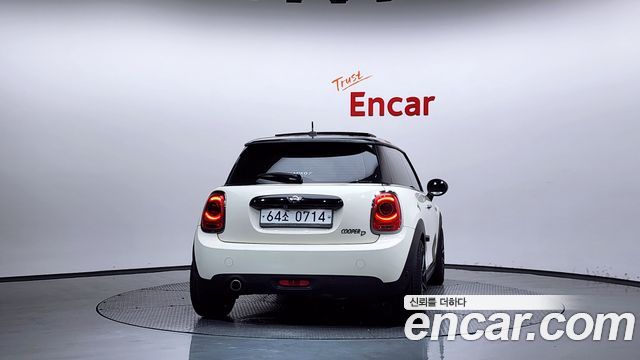 Mini Cooper Mid 3rd — пробег 69 949 км — фото 4 из 5