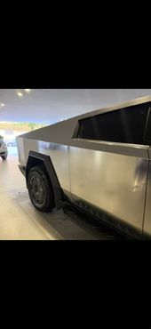 Tesla Cybertruck AWD — пробег 23 000 км — фото 4 из 5